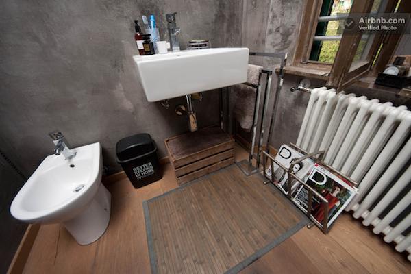 modern-concrete-bathroom-in-loft-apartment Modern Concrete Bathroom in Small Apartment